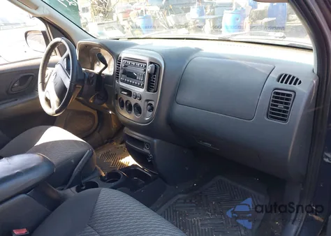 2004 Ford Escape Xlt из США, поврежденный, VIN 1FMYU93144DA03445